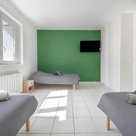 Appartement Paul Bert 2 Newly Renovated 1-bedroom Near Les Chantiers