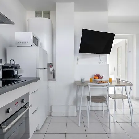 Paul Bert 2 Newly Renovated 1-bedroom Near Les Chantiers